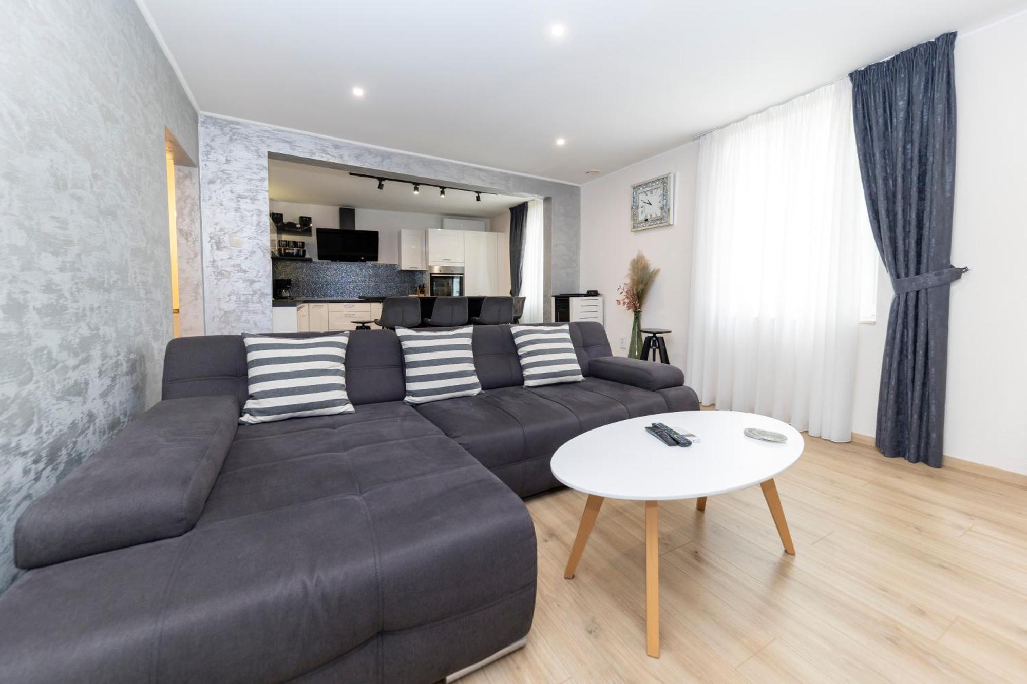 Nikky 2Br Apt. In Old Town Centre Zadar Bagian luar foto