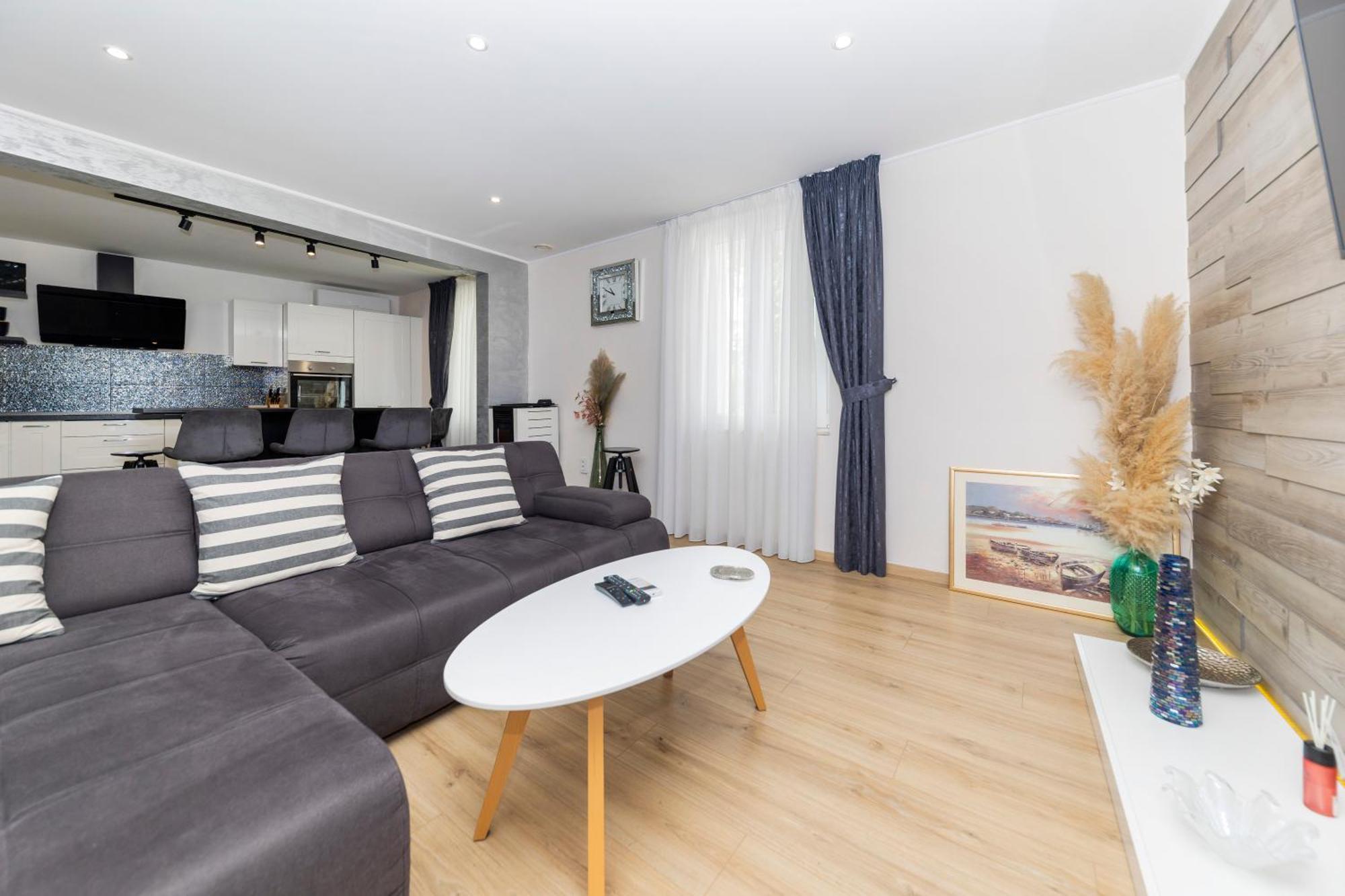 Nikky 2Br Apt. In Old Town Centre Zadar Bagian luar foto